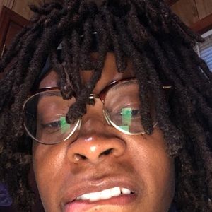 Meet your Posher, Cortney